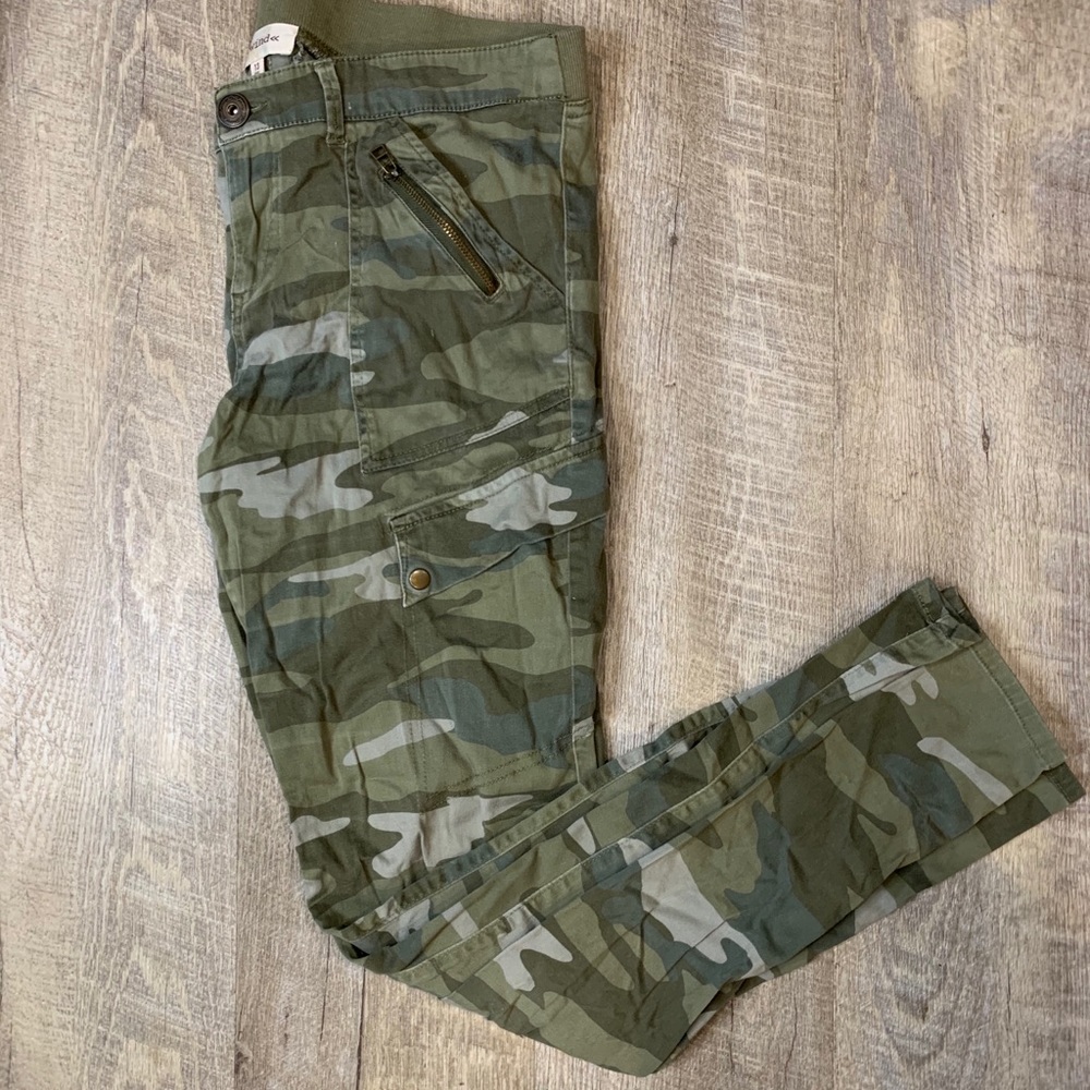 camo cargo skinny pants. size 13.